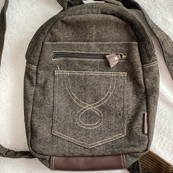Backpack - Picture 1 of 3